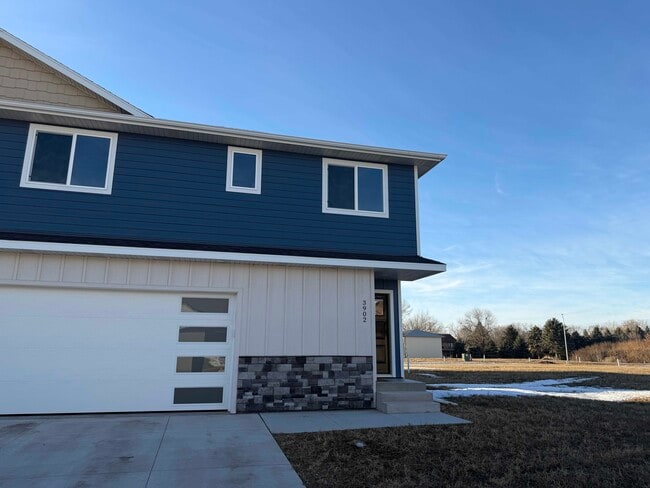 Building Photo - 3902 S Caballo Ct