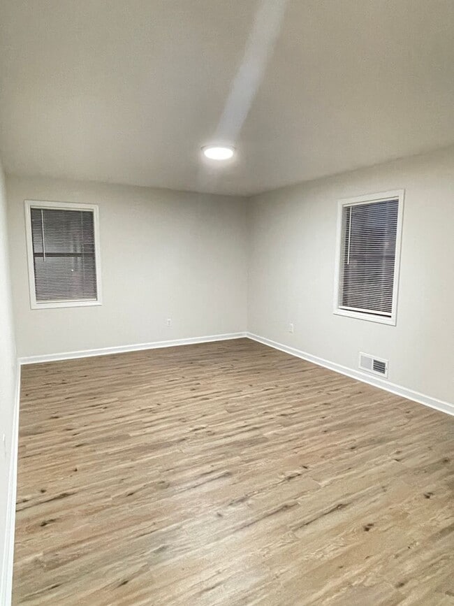 Photo - 811 Graham Rd Unit 811-B