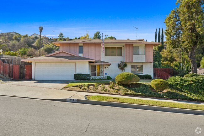 Building Photo - Stunning Mid-Century Modern Home with Pool...