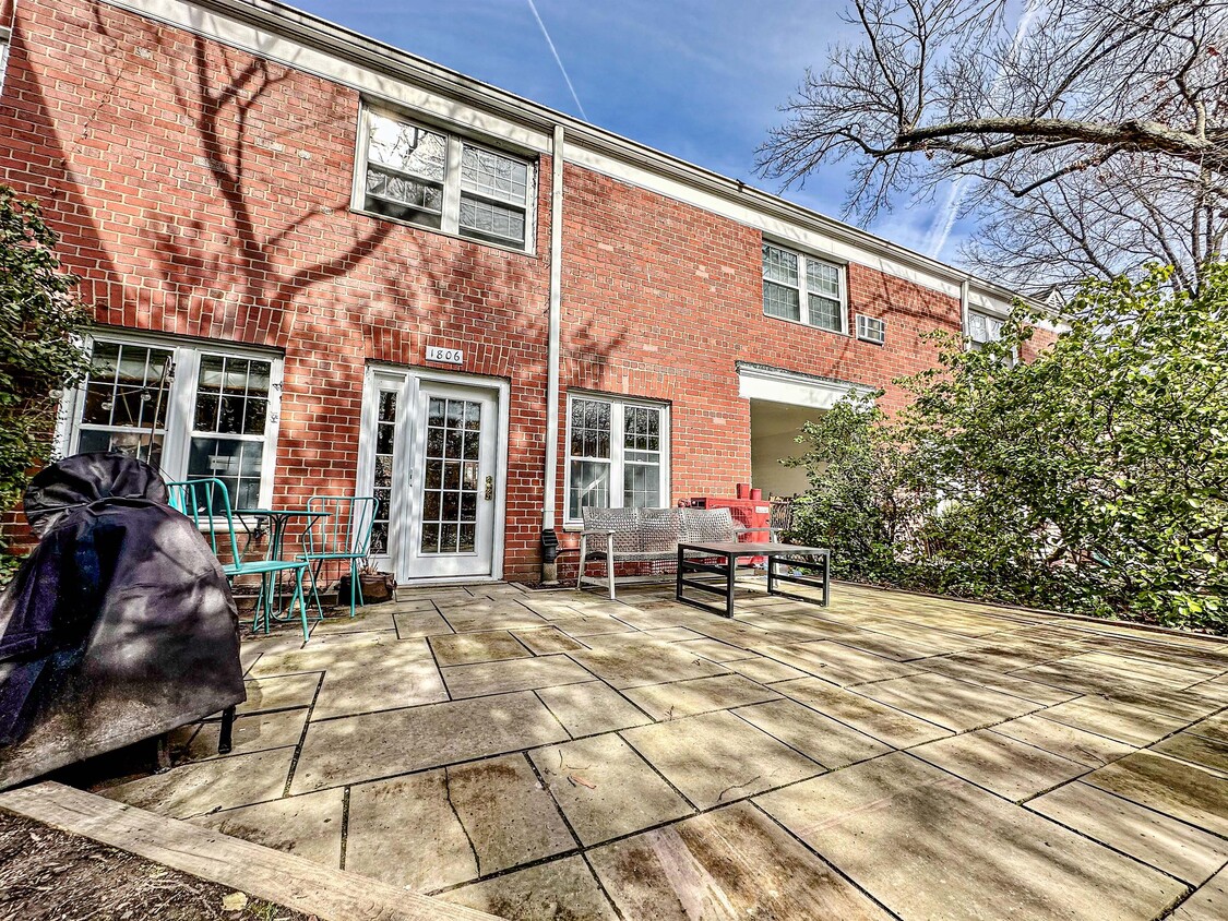 Photo - 1806 Preston Rd (Alexandria, VA)