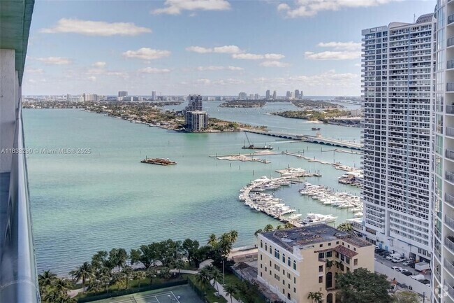 Building Photo - 1756 N Bayshore Dr Unit 33O Rental