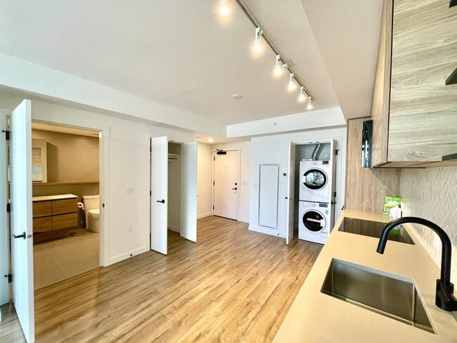 Photo - 10448 University Dr Unit 1707