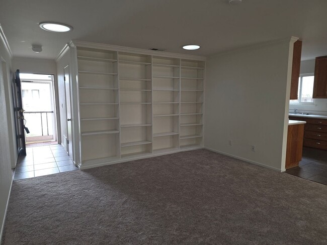 835 Cynthia Dr