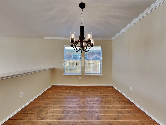 Photo - 421 Hackberry Dr House