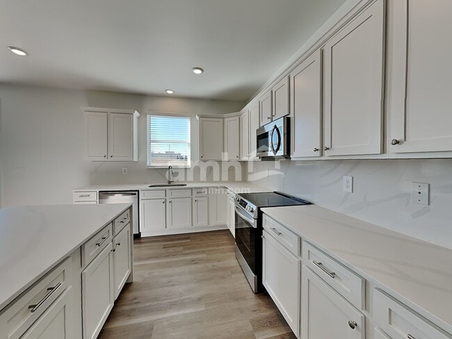 Photo - 100 Punderson Dr