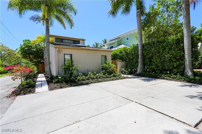 Photo - 550 3rd Ave N