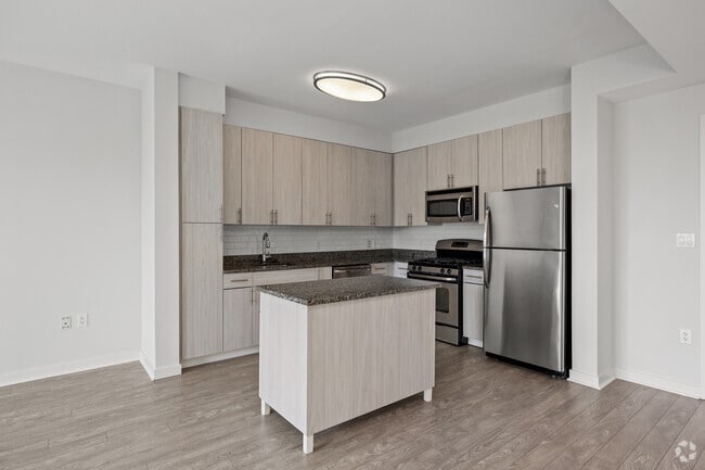 1BR, 1BA - 750 SF- Kitchen