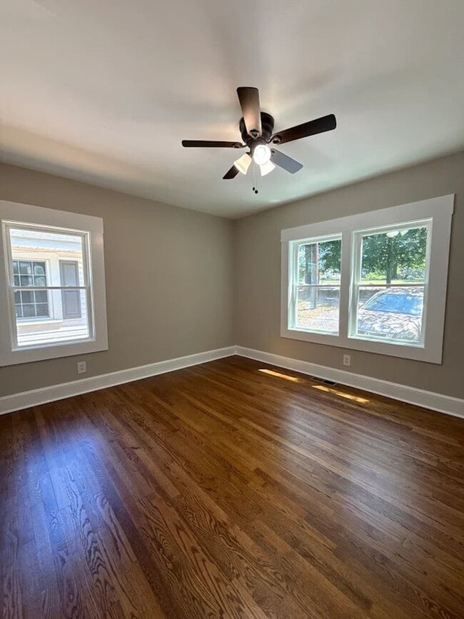Photo - 4 Bed 2 Bath in Roswell!