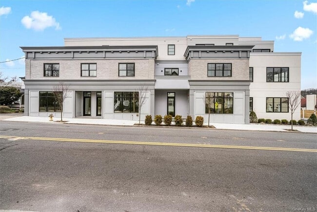 Photo - 185 Ashford Ave