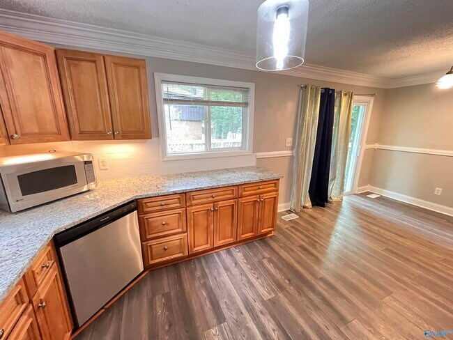 Photo - 3220 Rita Ln NW