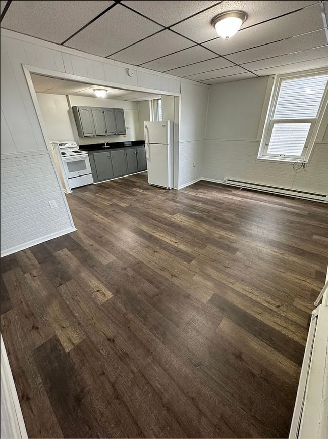 Completely Remodeled Spacious One-Bedroom Apartment First Floor