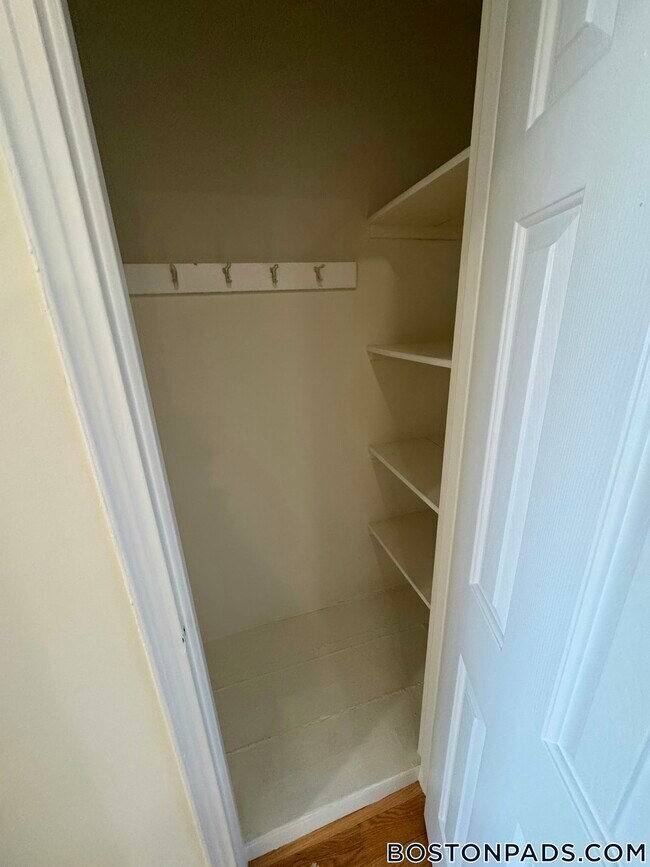 Building Photo - 60 Brattle St