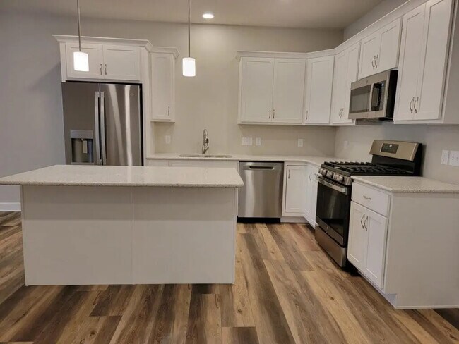 Photo - 605 White Chapel Rd