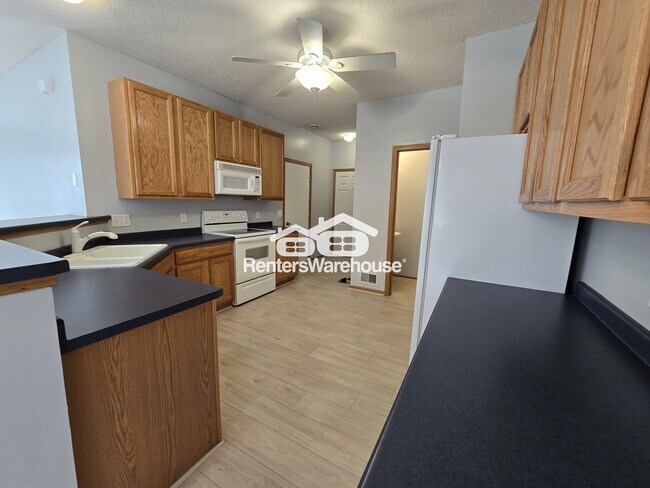 Photo - 1945 Mockingbird Ave