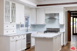 Photo - 501 Pier Ave