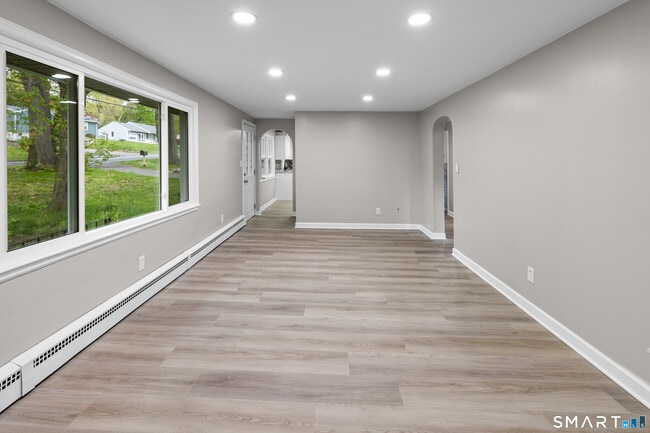 Photo - 110 Greenwood Dr