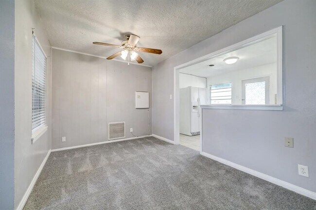 Photo - 5505 Nightingale Dr