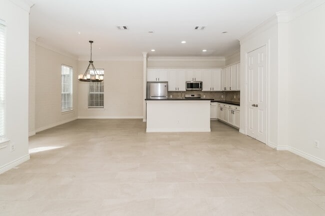 Photo - 2605 Cheshire Oaks Dr