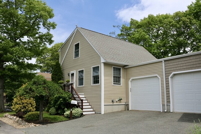 Photo - 37 Green St