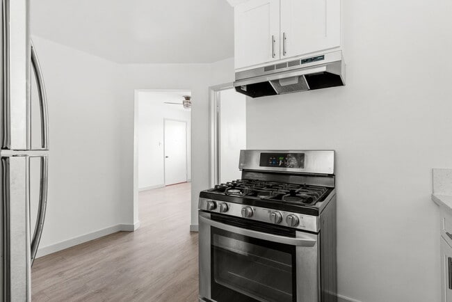 Photo - 727 Olive Ave Unidad 01