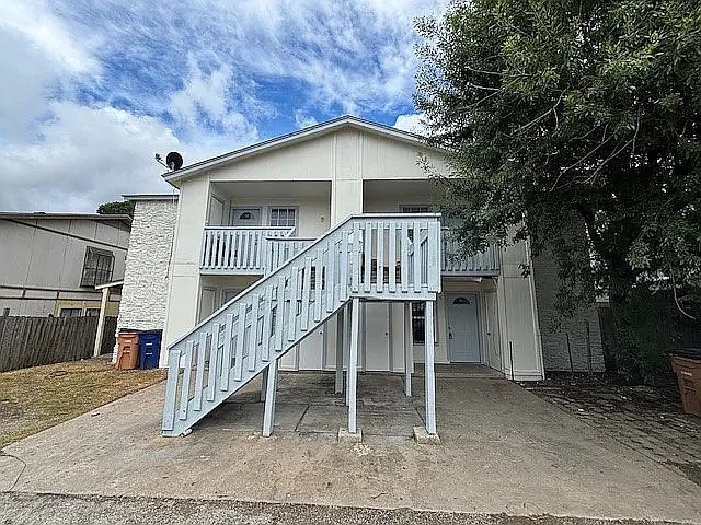 Building Photo - 10100 Brownie Dr Unit A