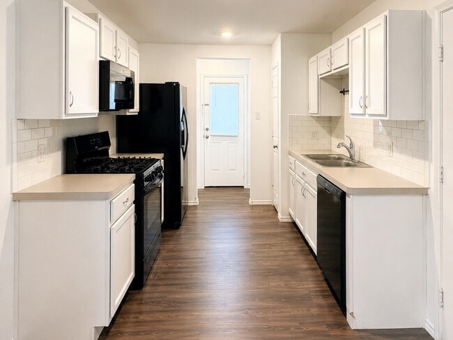 Photo - 8734 Baywood Ct