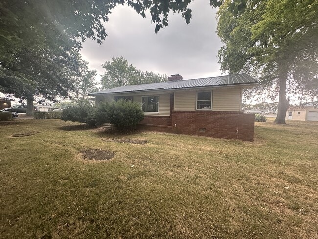 Building Photo - 10248 Dixie Beeline Hwy Rental