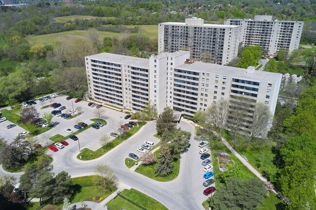 Photo - 115 Cherryhill Blvd