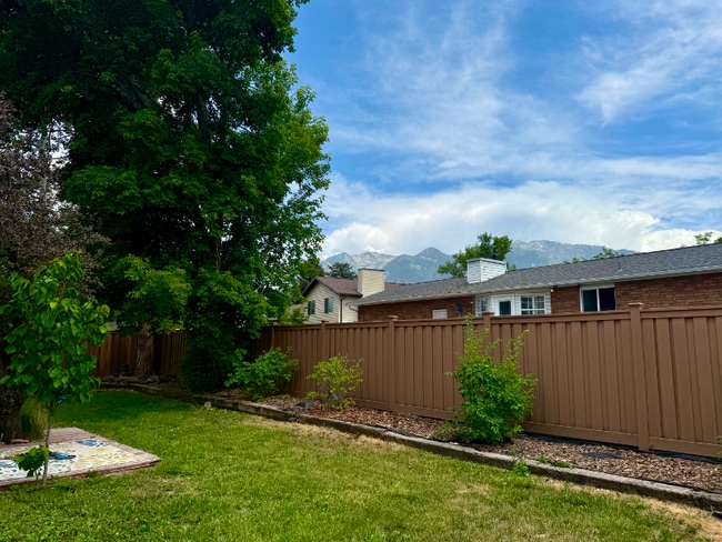 Photo - 1910 Southbridge Way