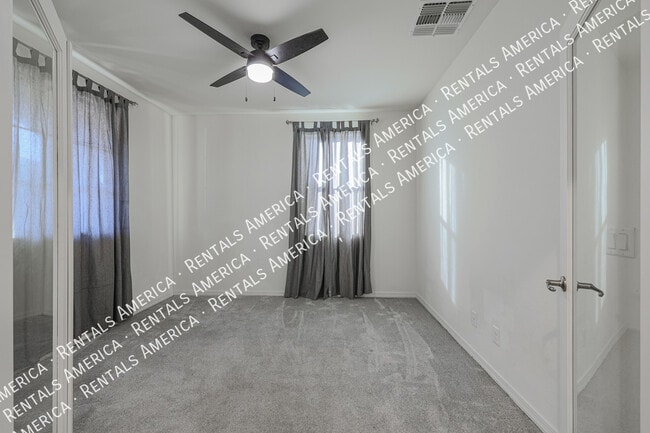 Photo - 12038 W Polk St