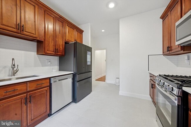 Photo - 110 Richmond St