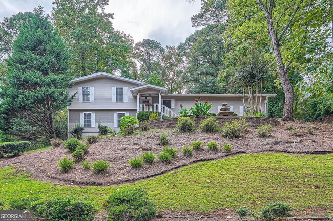 Photo - 10350 Shallowford Rd House