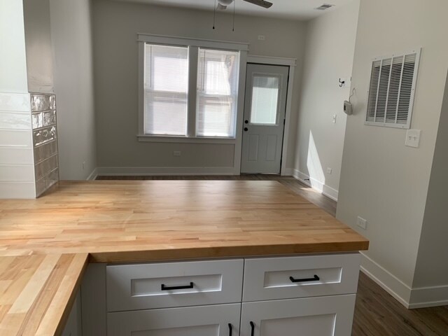 Photo - 1943 N Winchester Ave Unit 01R