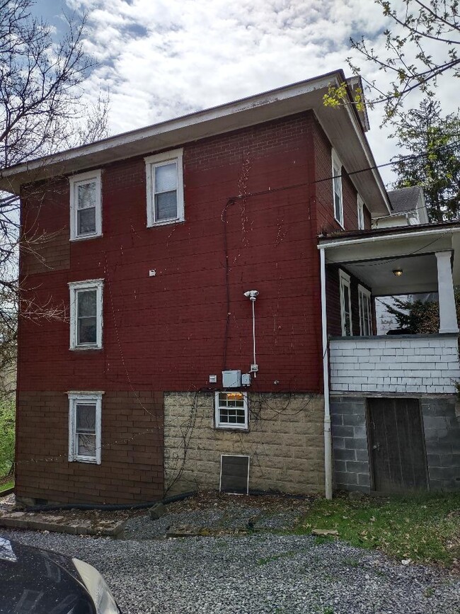 Photo - 33 Highland Ave Unit 2