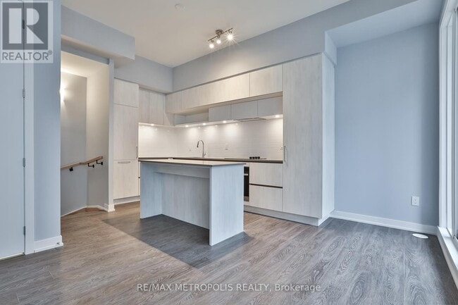 Photo - 2 Steckley House Ln