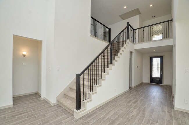 Photo - 29203 Pikes Peak Dr