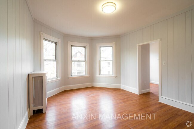Building Photo - 298 Brookline St Unit 2 Rental