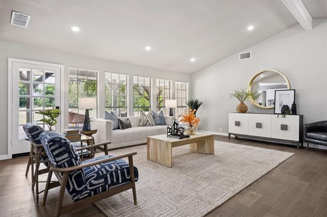 Photo - 10 Chisholm Trail