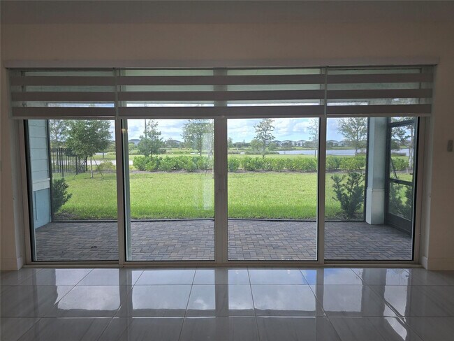 Photo - 19594 Broad Shore Walk