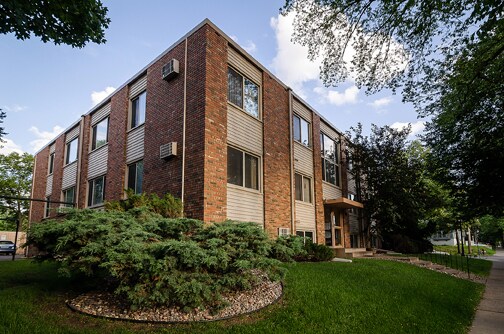 Photo - 2649 Humboldt Ave S.
