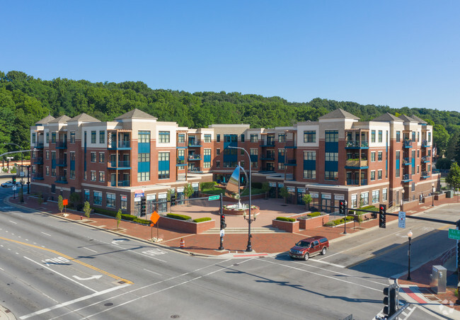 Riverwalk on Main - Riverwalk on Main Apartments