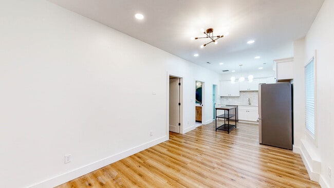 Photo - 2355 Hill St NW