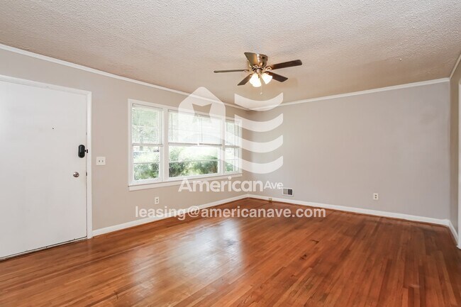 Photo - 1813 Bassler St