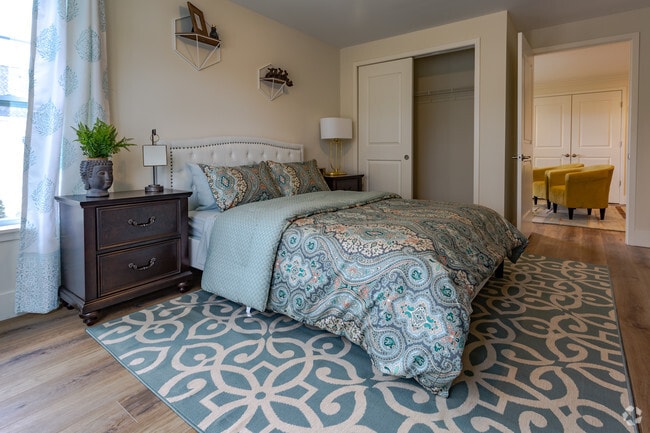 2BR,2.5BA -1700 SF Townhouse with Garage-Bedroom
