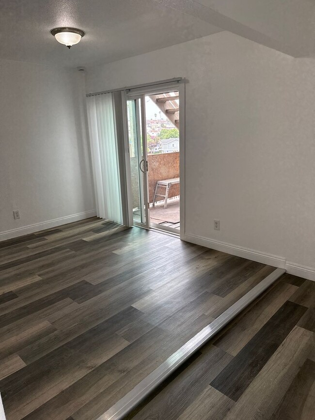 Photo - 4077 Oakcrest Dr Unit A