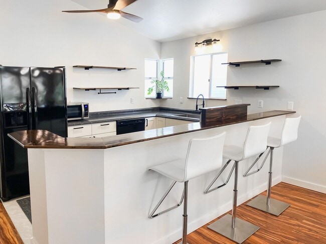 Photo - Available | The Pines - Furnished - 3 Bedr...