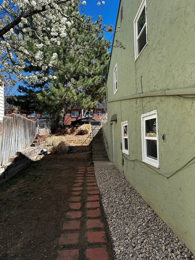 Photo - 4065 S Bannock St Unidad B