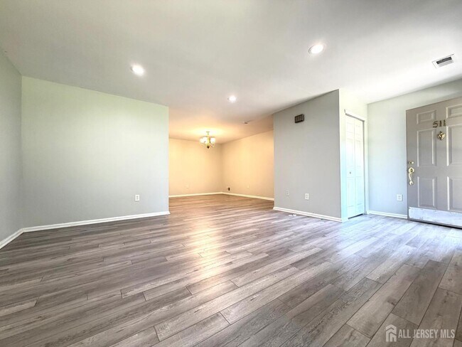 Photo - 511 Dunn Cir