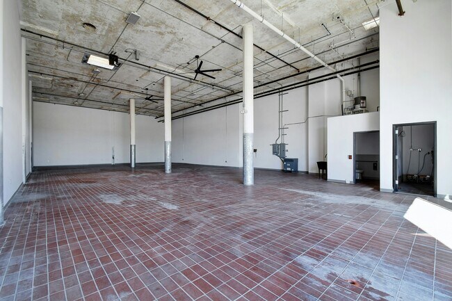 Photo - 215 Coca-Cola Pl Unit 115