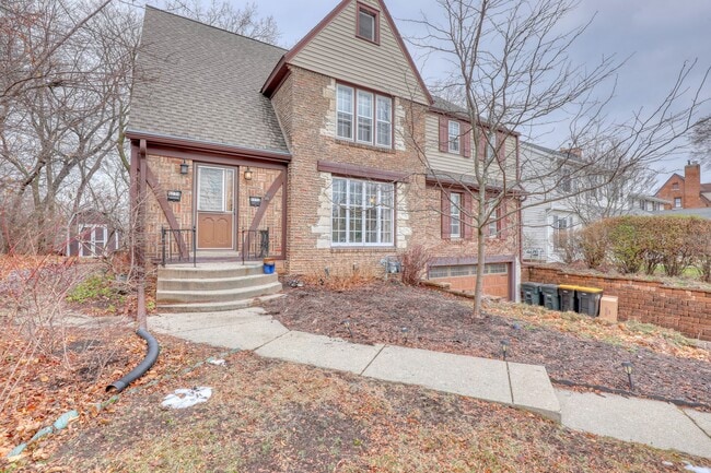 Photo - 6132 W Wells St